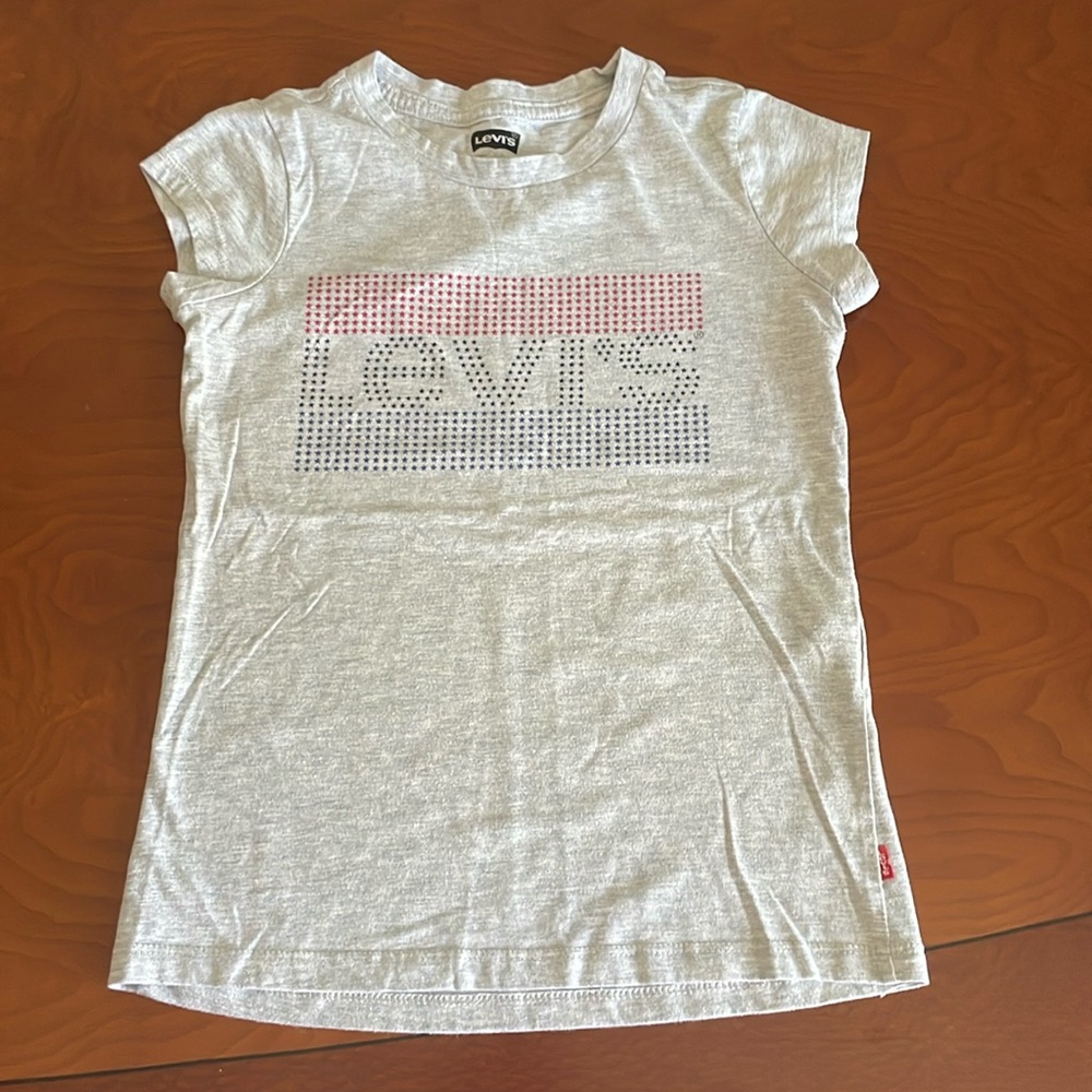 Levi's Gray and Red Short Sleeve Tee with Graphic Design